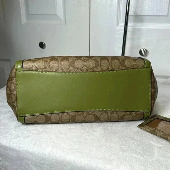 Coach Green Kristy Canvas Bag & wallet - Picture 6 of 12